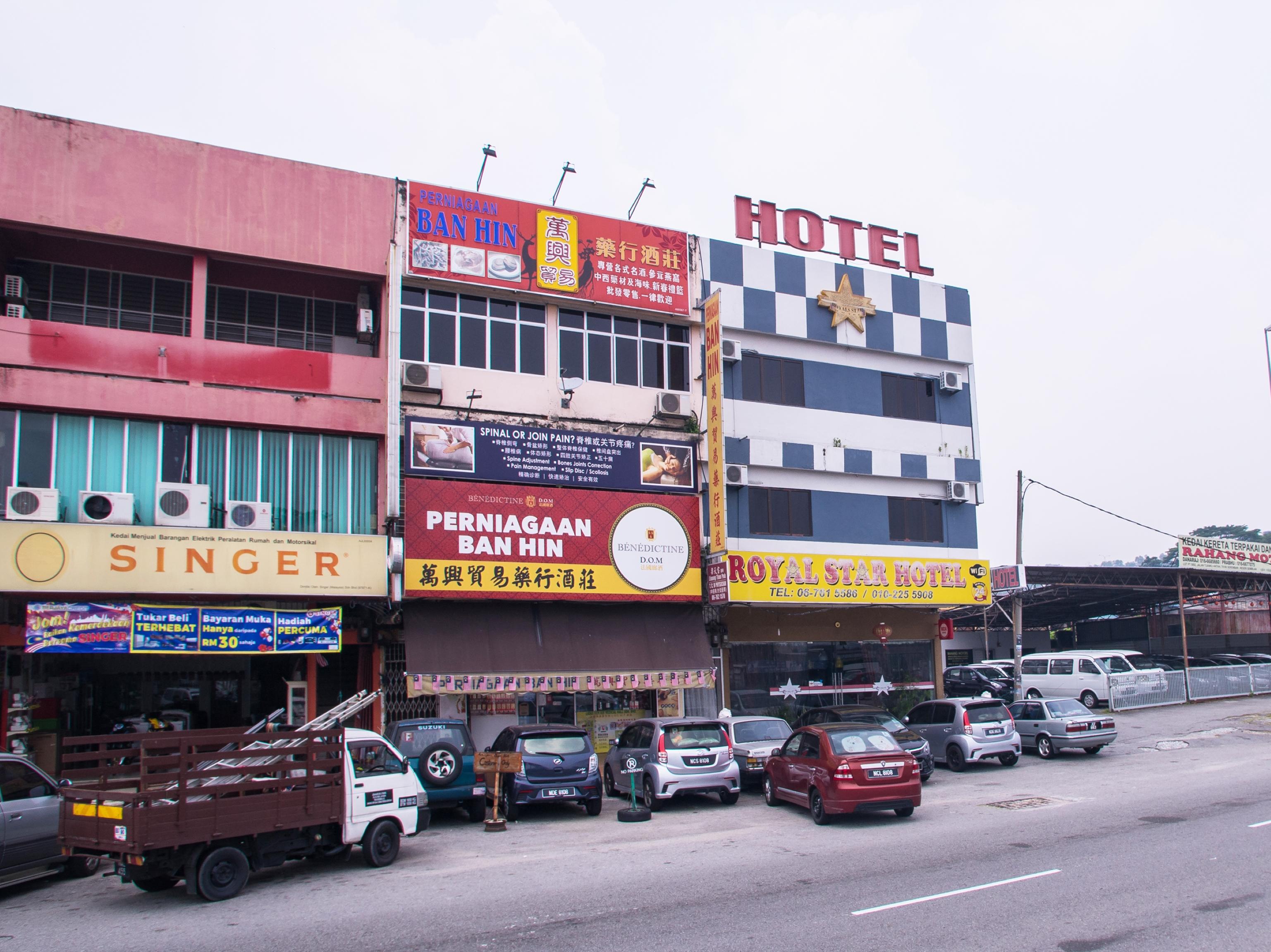 Oyo 44010 Royals Star Hotel Seremban Buitenkant foto